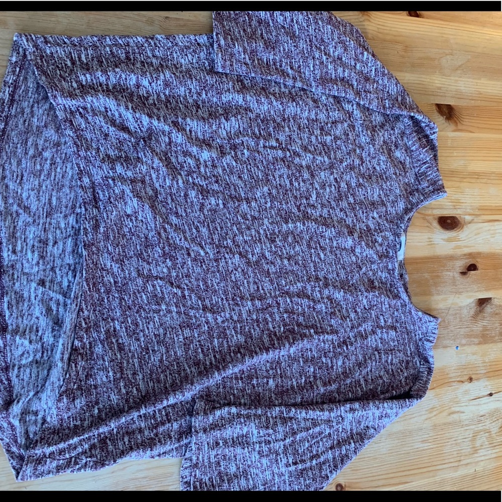 High-low quarter sleeve light sweater